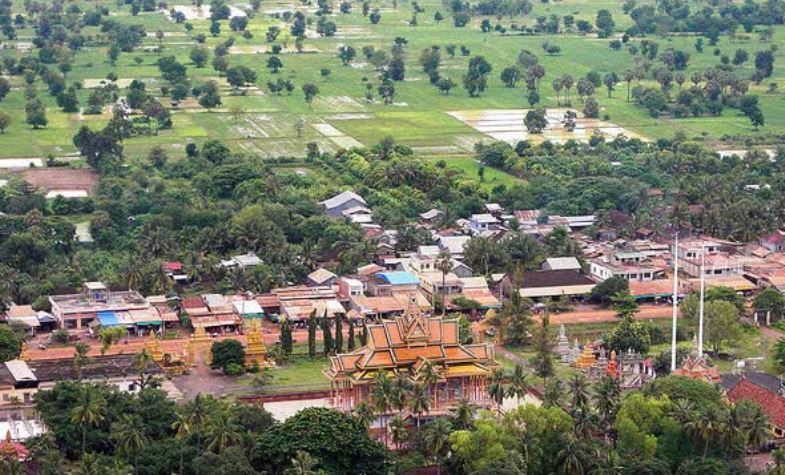 phnom sampeau from hill top