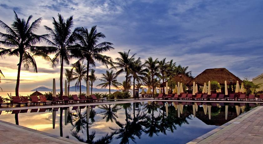 Victoria Hoian beach Resort & Spa