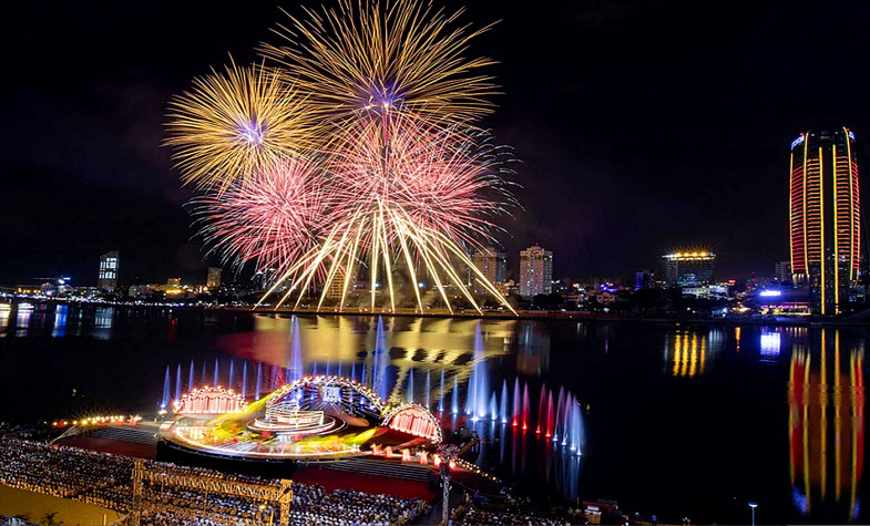 the international fireworks festival in da nang 2024