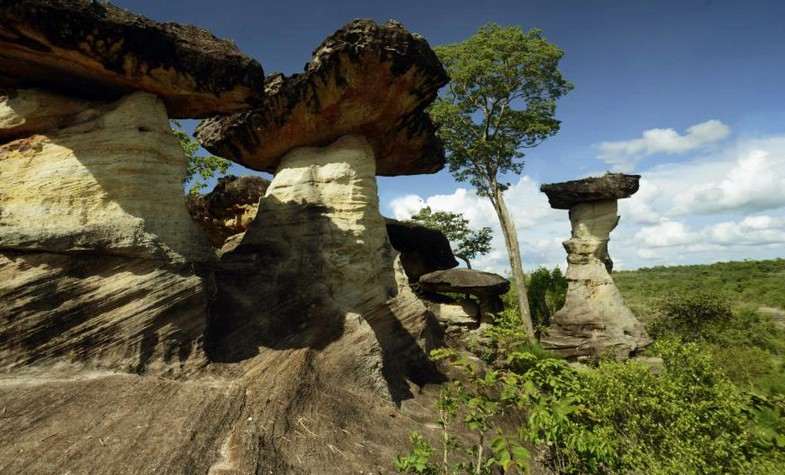 Ubon Rachathani Pha Taem National Park, Mushroom Stones