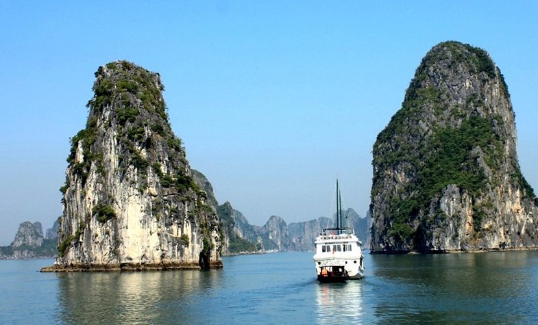 Ho Chi Minh to Halong Bay route: From South to North