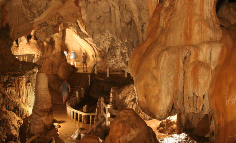 Places to visit in Vang Vieng - Tham Chang Cave