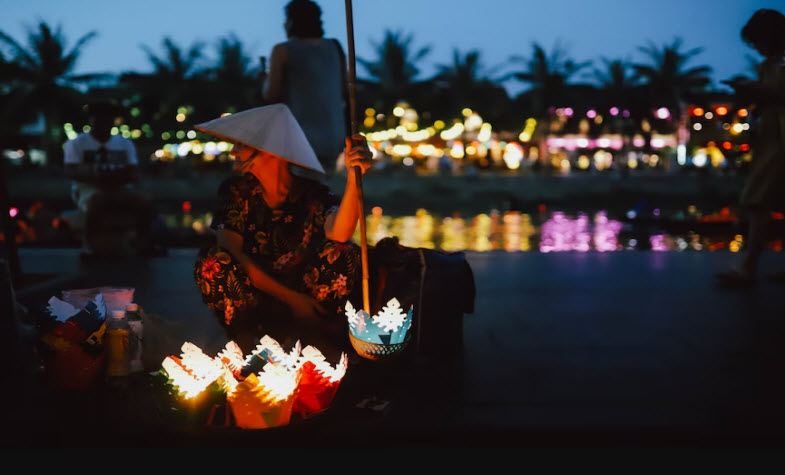 Must-try experiences in  Vietnam: explore Hoi An
