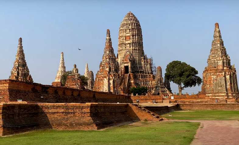 Ayutthaya - Travel Guide
