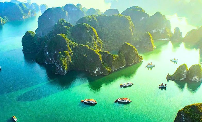 Vietnam, Halong Bay, VIetnam Travel guide, Halong Bay Travel Guide, Lan Ha Bay