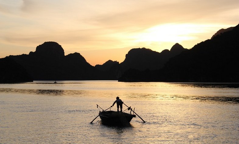 Ha Long Bay, most breathtaking seaside locations in Southeast Asia to witness the sunrise and sunset