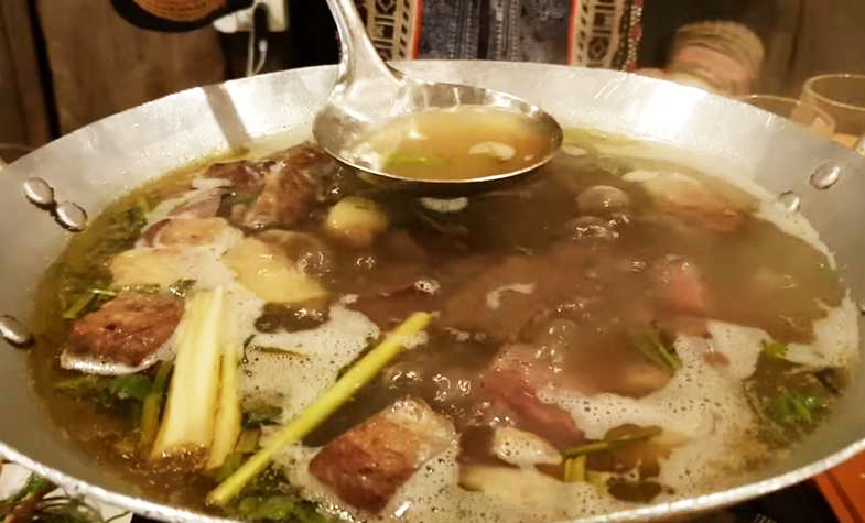 Vietnam Sapa, thang co, horse meat soup