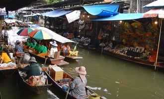 Damnoen Saduak floating market, Thailand