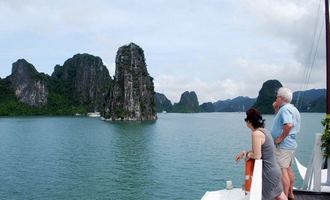Halong bay cruise, Vietnam travel