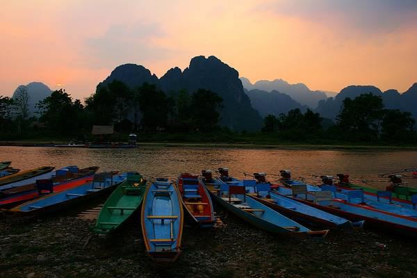 10 boats on harbour