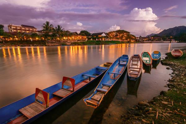 3 boats floating on the harbour