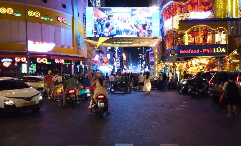 Bui Vien backpacker street,vibrant and lively.