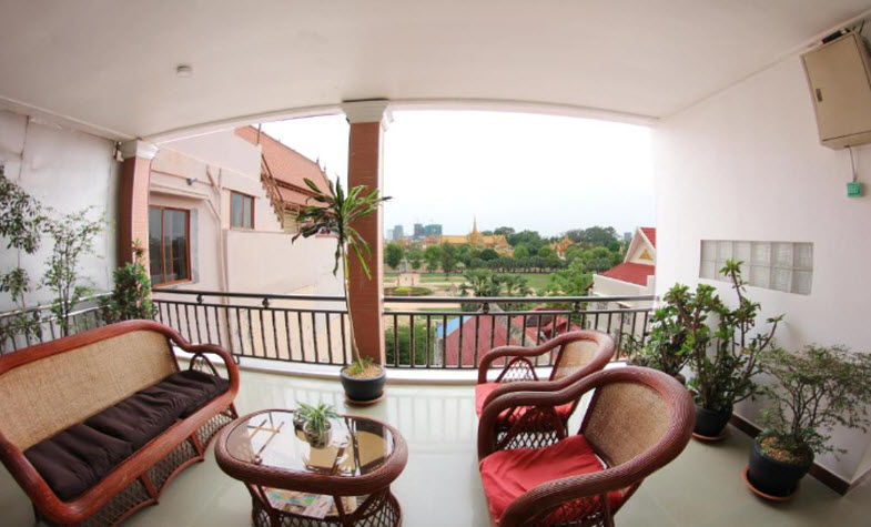 Charming Guesthouses in Phnom Penh: Affordable and Authentic Accommodation Options