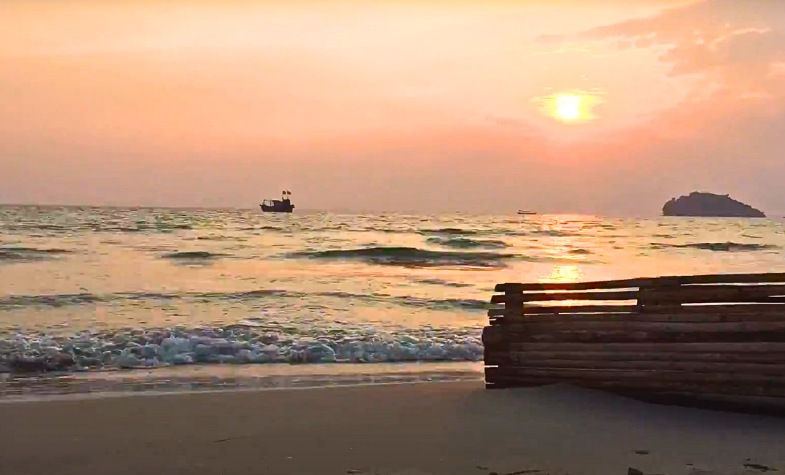 Bãi biển Serendipity Một nơi trốn thoát sôi động