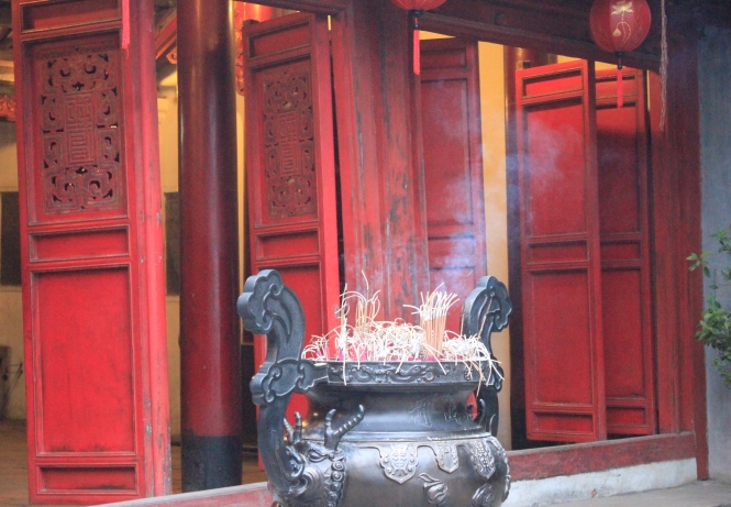bronze incense holder
