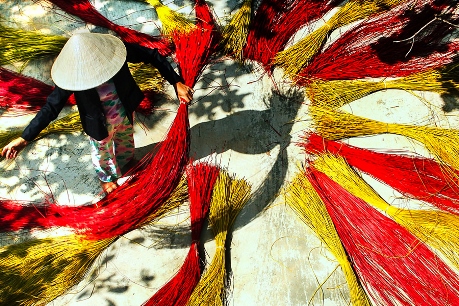 Inside the hundred year-old sedge mat weaving village in Phu Yen 