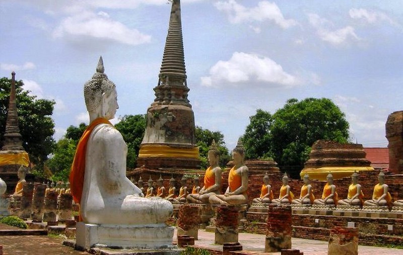 Inside Laos Buddha park
