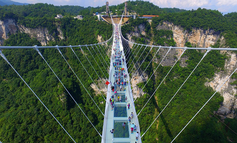 Horizontal panorama view on Sapa glass bridge