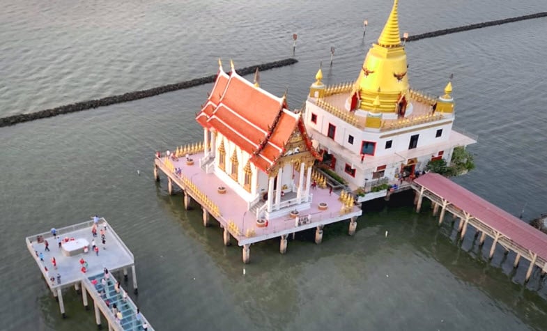 Glass bridge above the sea in Chachoengsao temple