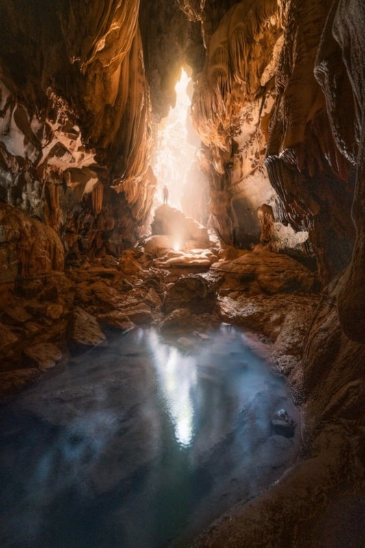 Hung thoong cave quang binh vietnam