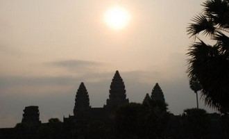 vietnam and cambodia tours, vietnam and cambodia tours, package holidays to vietnam and cambodia, holidays to vietnam and cambodia, Angkor sunset, Siam Reap, Cambodia travel