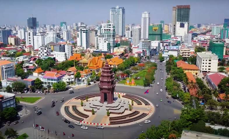 Independence Monument 2