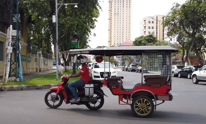 Traveling to Phnom Penh