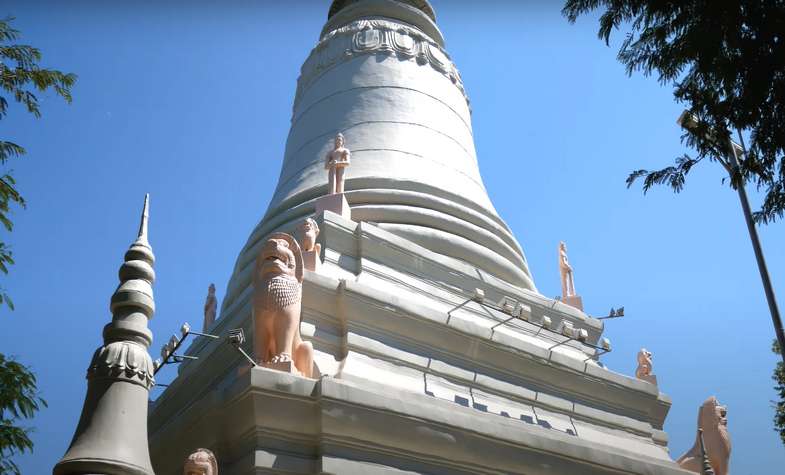 Wat Phnom 3