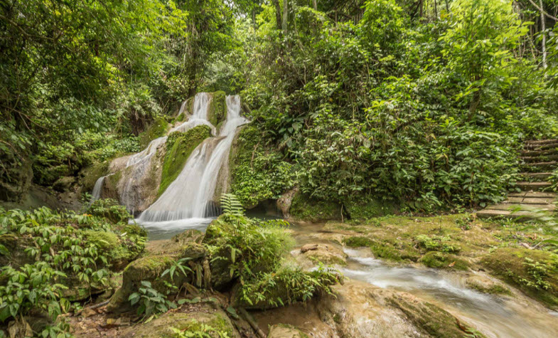 Tad Thong waterfall Luang  Prabang