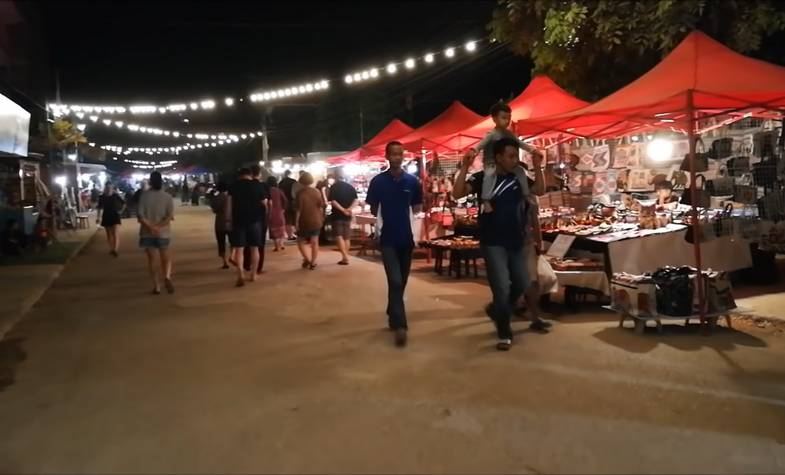 Laos, Vang Vieng, Night Market, Laos Travel Guide