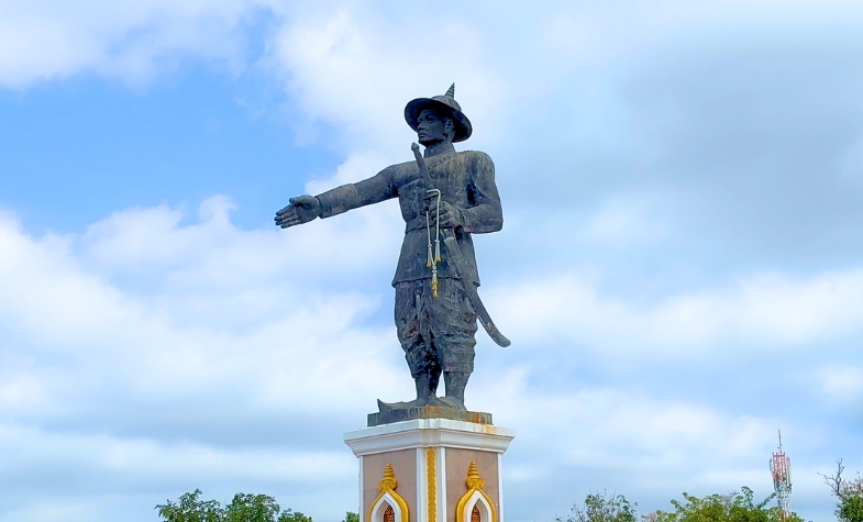 Chao Anouvong Park’s architectural and artistic elements in Vientiane