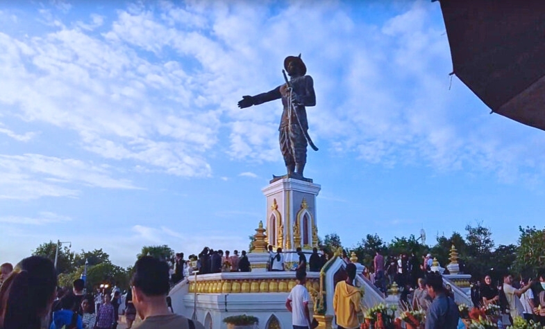 Chao Anouvong Park honors Laos' last king in Vientiane.