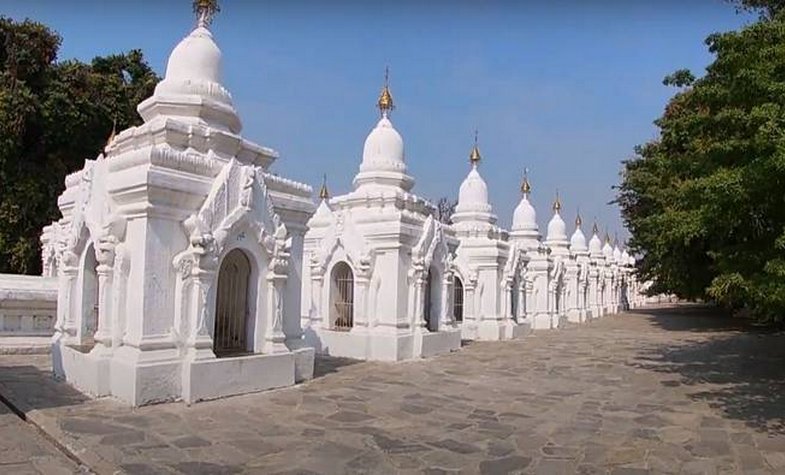 Kuthodaw Pagoda myanmar