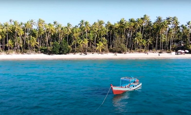 Best Burma tourist places-Ngapali Beach