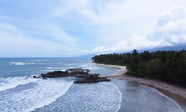 Napsan Beach, peaceful and remote near Puerto Princesa