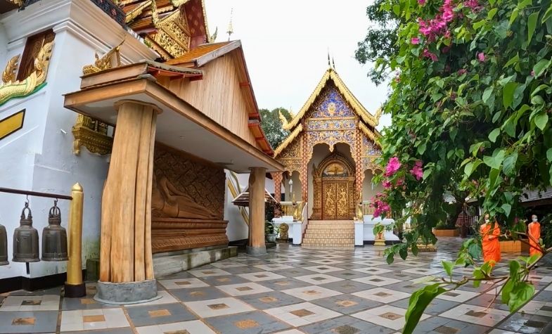 cultural and artistic journey at Wat Suan Dok in Chiang Mai