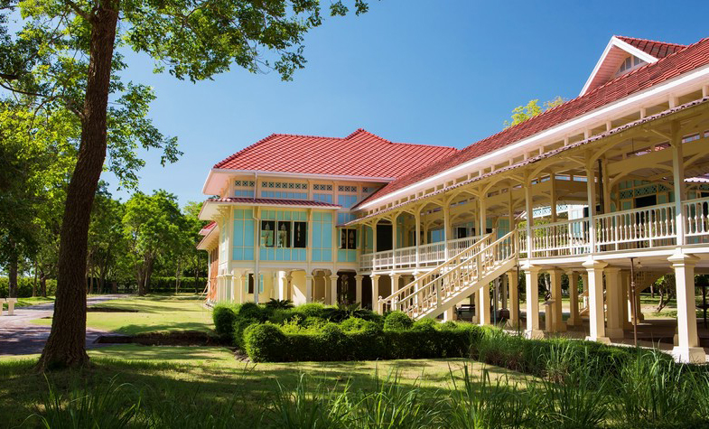 Hua Hin Maruekhathaiyawan Palace