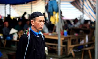 bacha market, vietnam