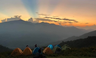 Binh Lieu trekking camping tour, Vietnam