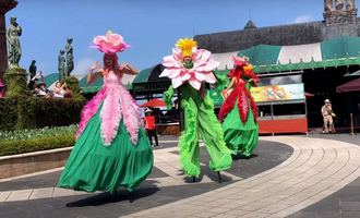 Dancing perfomance, Bana Hills, vietnam