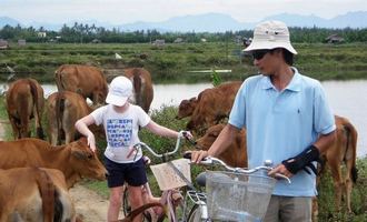 family travel, vietnam