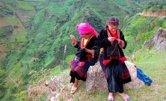 Hilltribe girls, Ha Giang, Vietnam