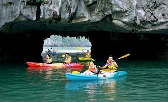 Kayaking, Halong bay, Vietnam