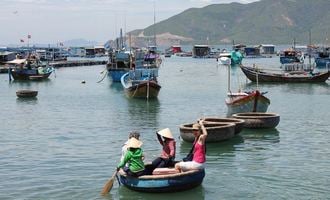 Beach relax in Vietnam tour