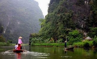 tam coc ninh binh tour Vietnam