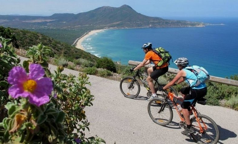 Cycling through Vietnam 