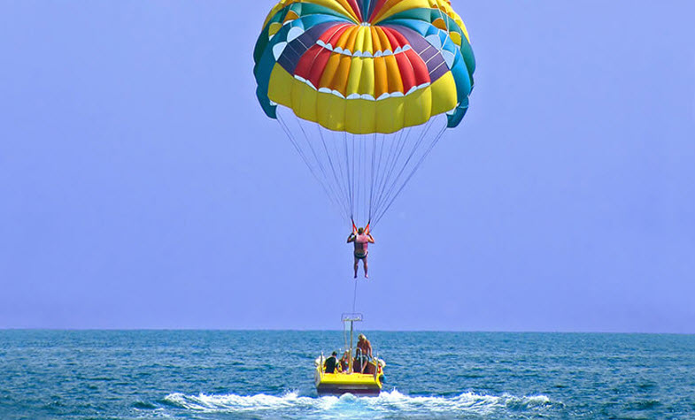 Mykhe beach activities