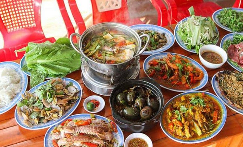 Mykhe beach cuisine