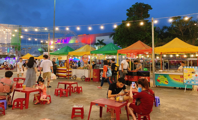 >Night Markets, a signature of Danang nightlife
