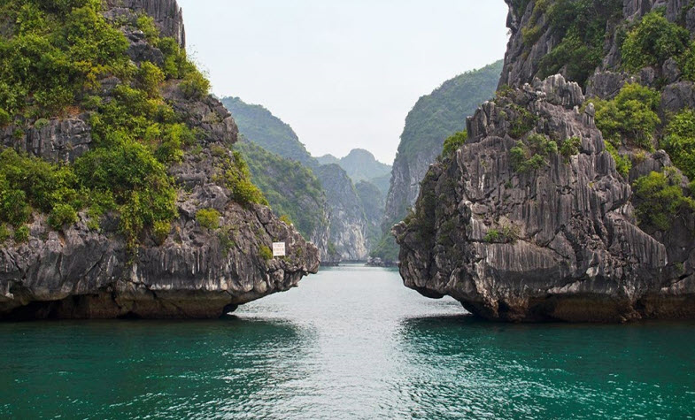 Bai Chay Beach in the heart of Halong City